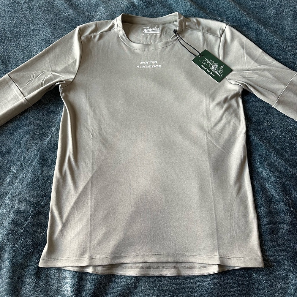 Minted New York Performance Long Sleeve